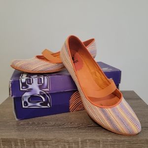 Destory Shoes Size 40